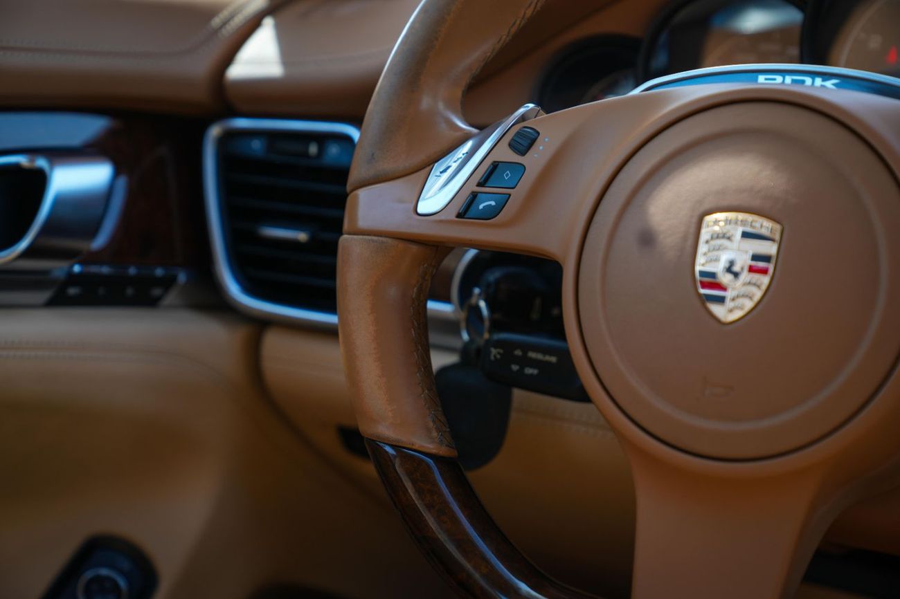 Porsche Panamera 4S 2012!! GCC SPECS!! FULL SERVICE HISTORY