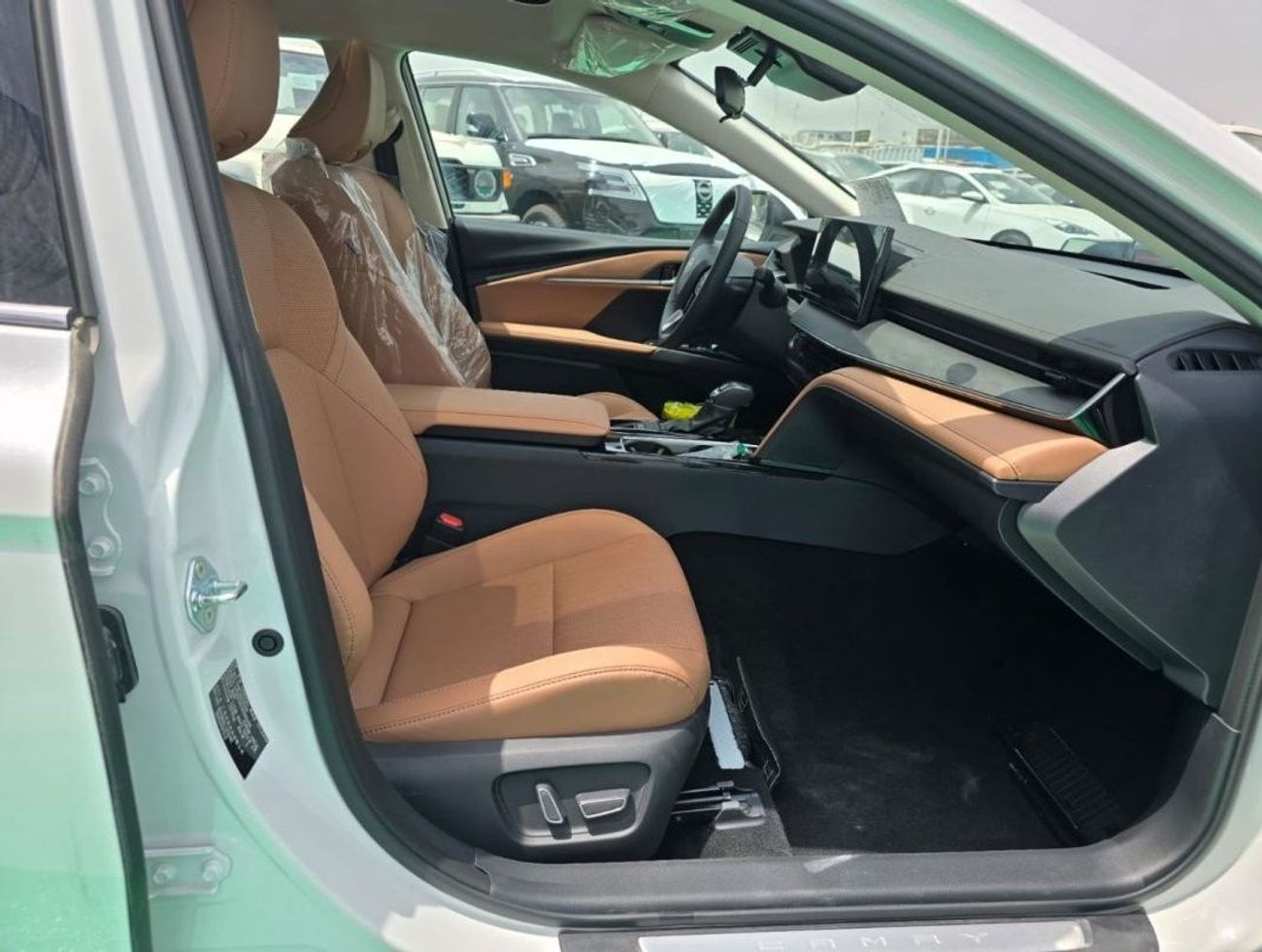 Toyota Camry 2.0L HYBRID 2024