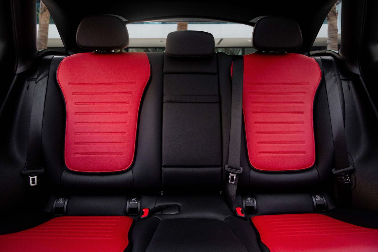 مرسيدس بنز GLC 200 GLC 200 AMG | 5,288 P.M | 0% Downpayment | 5 YEARS AGENCY WARRANTY!