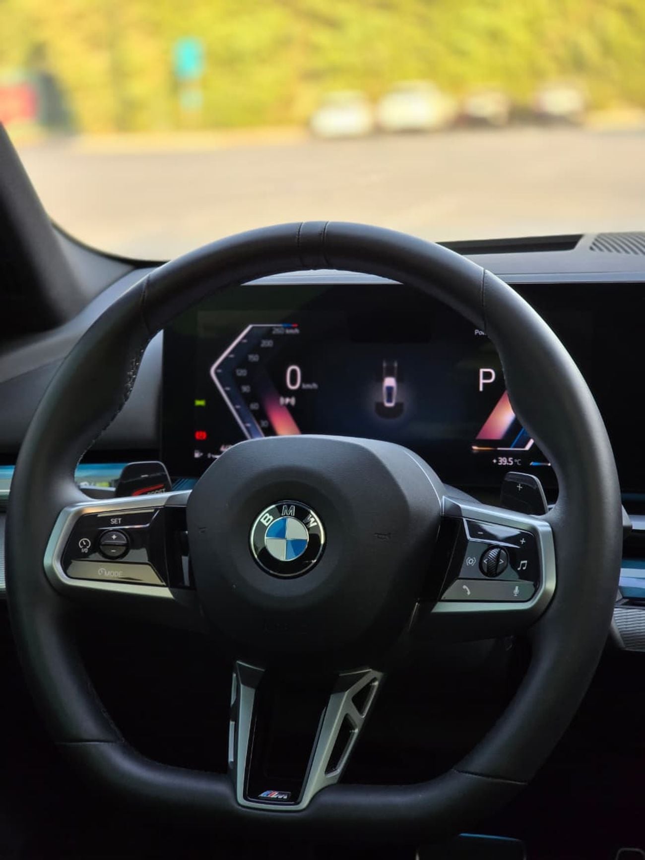 بي أم دبليو 520i M SPORT