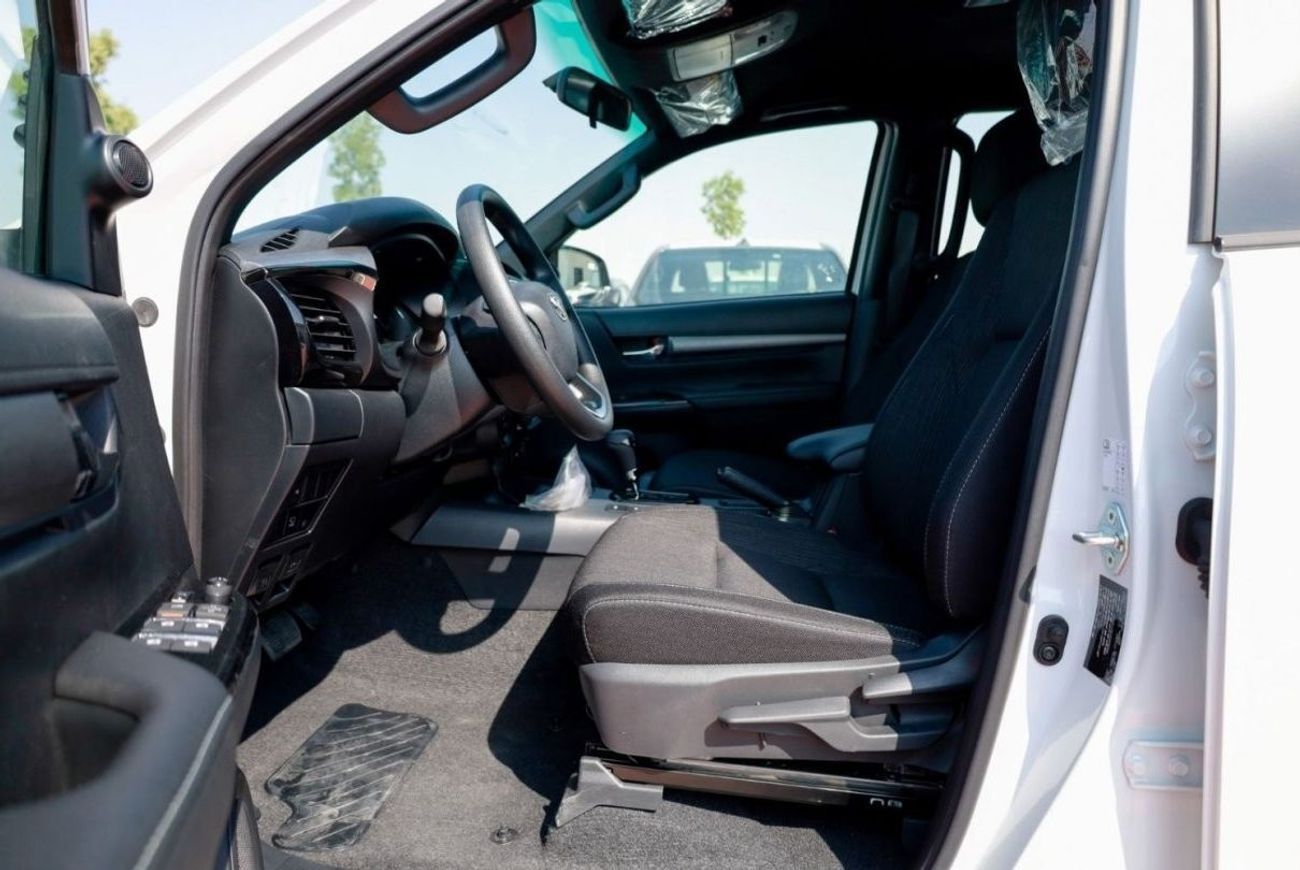 تويوتا هيلوكس TOYOTA HILUX 4.0 ADVENTURE WHITE 2024