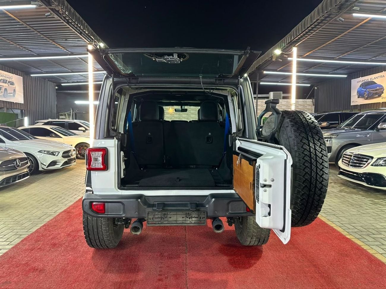 Jeep Wrangler Unlimited SAHARA
