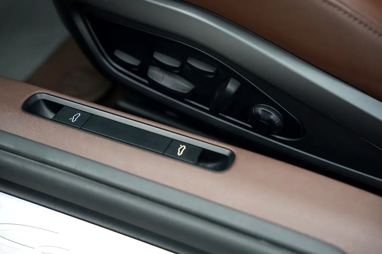 بورش 911 كاريرا GCC AL NABOODAH WARRANTY FSH