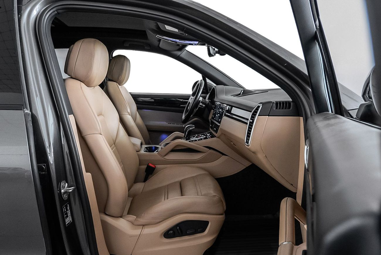 Porsche Cayenne Std 3.0L (340 HP)