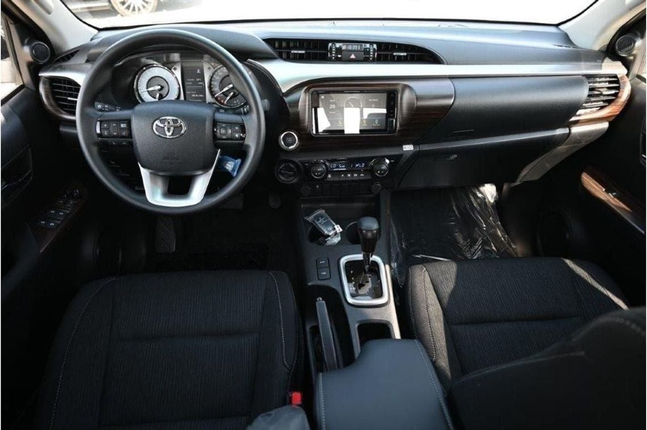 تويوتا هيلوكس 2025 TOYOTA HILUX DOUBLE CAB SR5 2.7L PETROL 4WD 5-SEAT AT