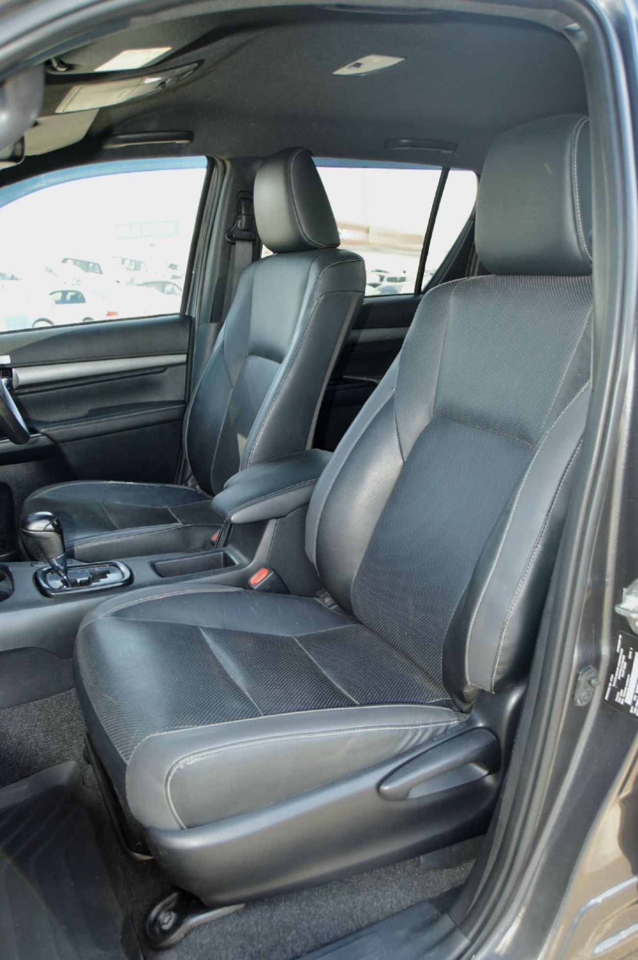 تويوتا هيلوكس 