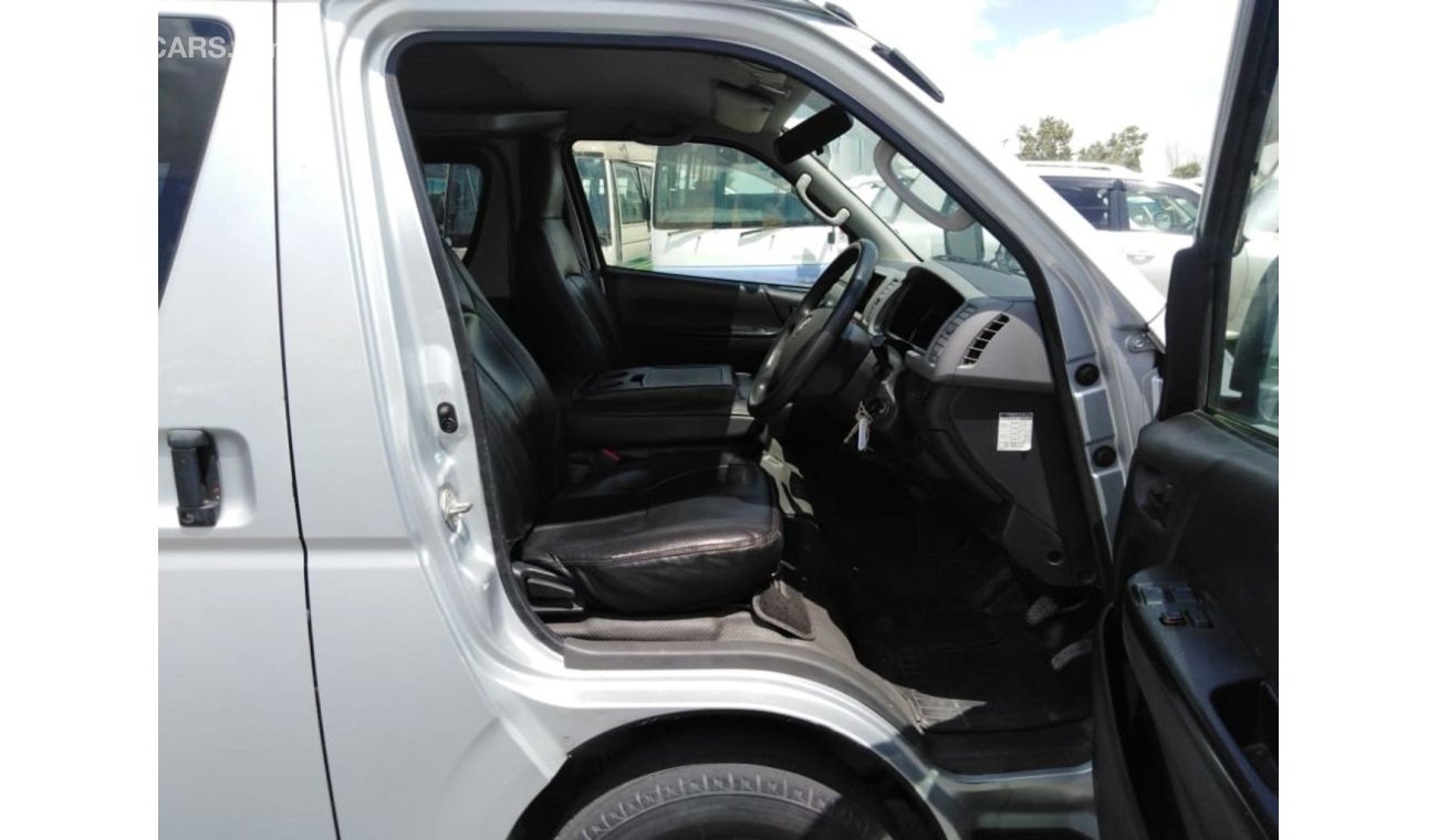 تويوتا هاياس Hiace RIGHT HAND DRIVE (Stock no PM 555 )