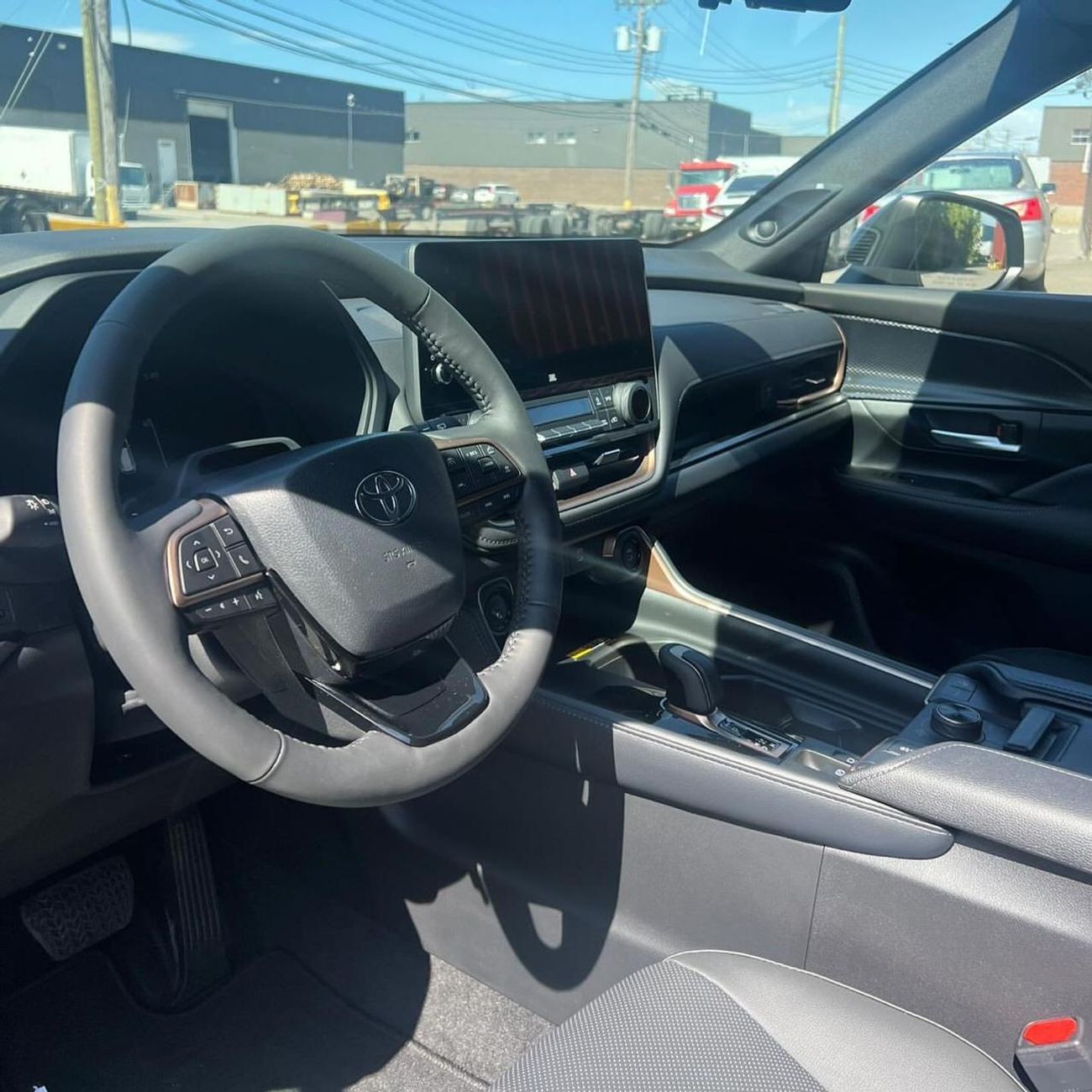 Toyota Grand Highlander PLATINUM HYBRID MAX