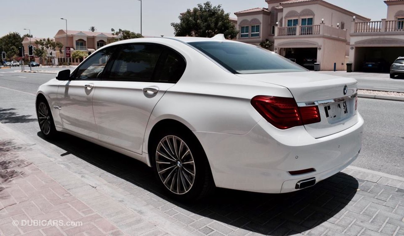 بي أم دبليو 750 Li