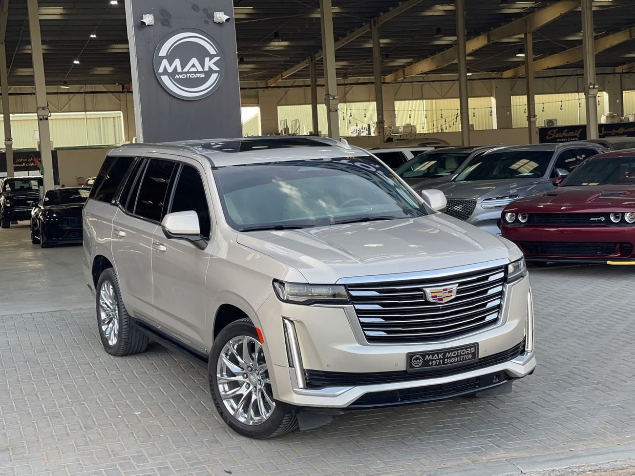 Cadillac Escalade Premium Luxury Platinum 6.2L 4WD MASSAGING SEATS / PREMIUM SOUND SYSTEM / HEAD UP DISPLAY / 360 CAME