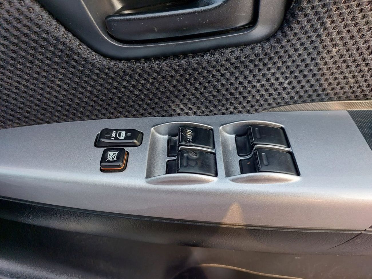 Toyota Hilux TOYOTA HILUX PICK UP RHD 2014 MODEL 3.0 L DIESEL AUTOMATIC(PM64342)