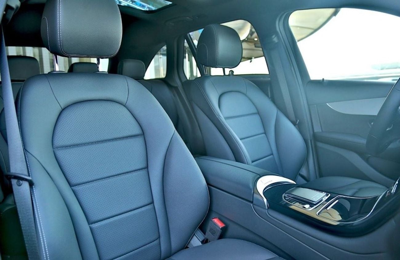 مرسيدس بنز GLC 300 AMG 2022 Luxury Compact SUVs Impressive Overall Performance