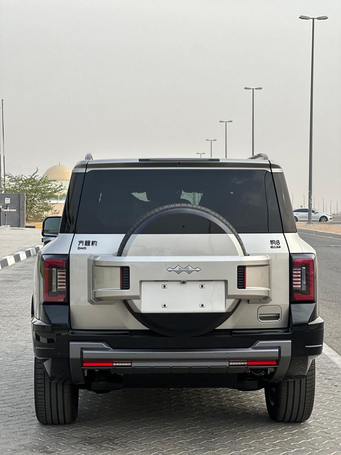 BYD Leopard 8 BYD Leopard 8 Smart and Brave Flagship Edition (7 Seats) (Export) READY STOCK