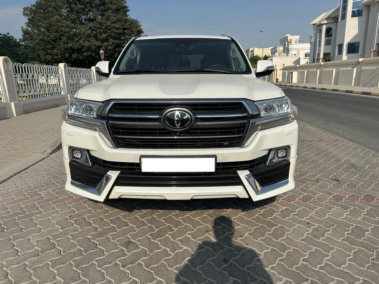 تويوتا لاند كروزر VXR 5.7L AWD