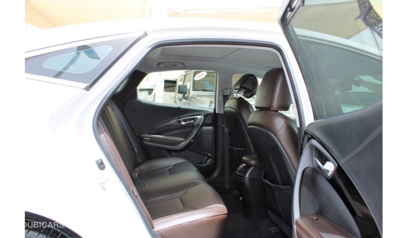 Hyundai Azera FULL OPTION - GCC - V4  - CAR IS IN PERFECT CONDITION INSIDE OUT