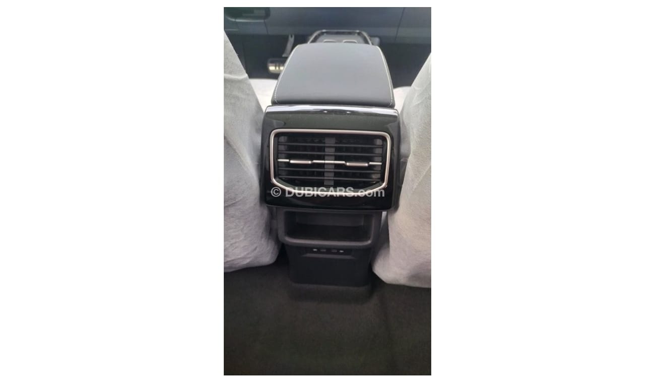 فولكس واجن ID.6 Volkswagen ID,6 pure cross