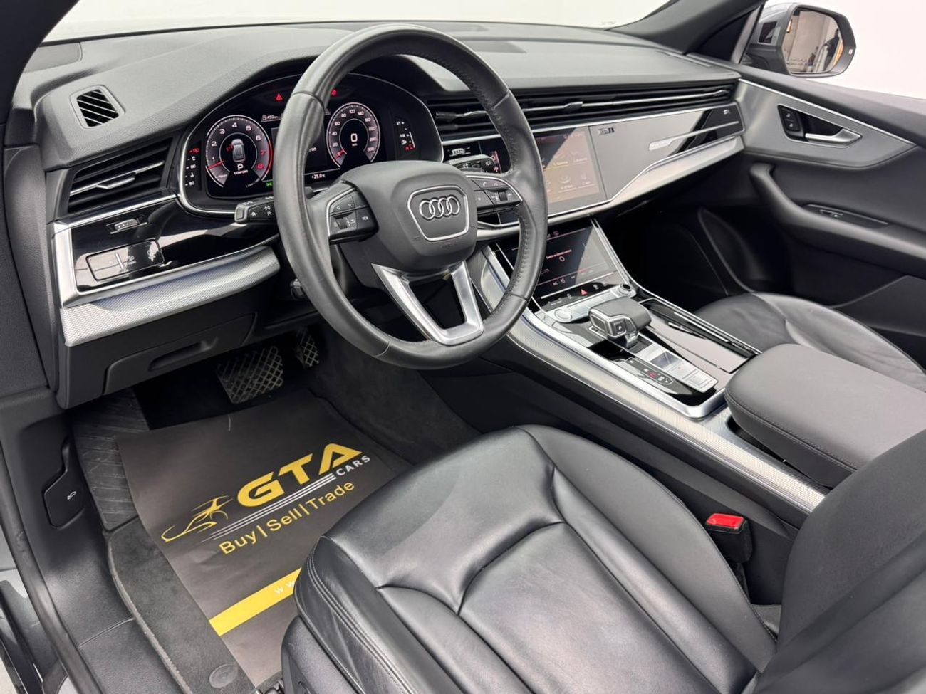 Audi Q8 55 TFSI quattro S-Line 3.0L (340 HP) 2020 Audi Q8 55TFSI S-Line, Audi Service History, 1 Year Warran