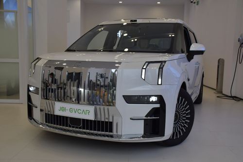 زيكر 009 Glorious Collector's Edition 4WD 108kWh