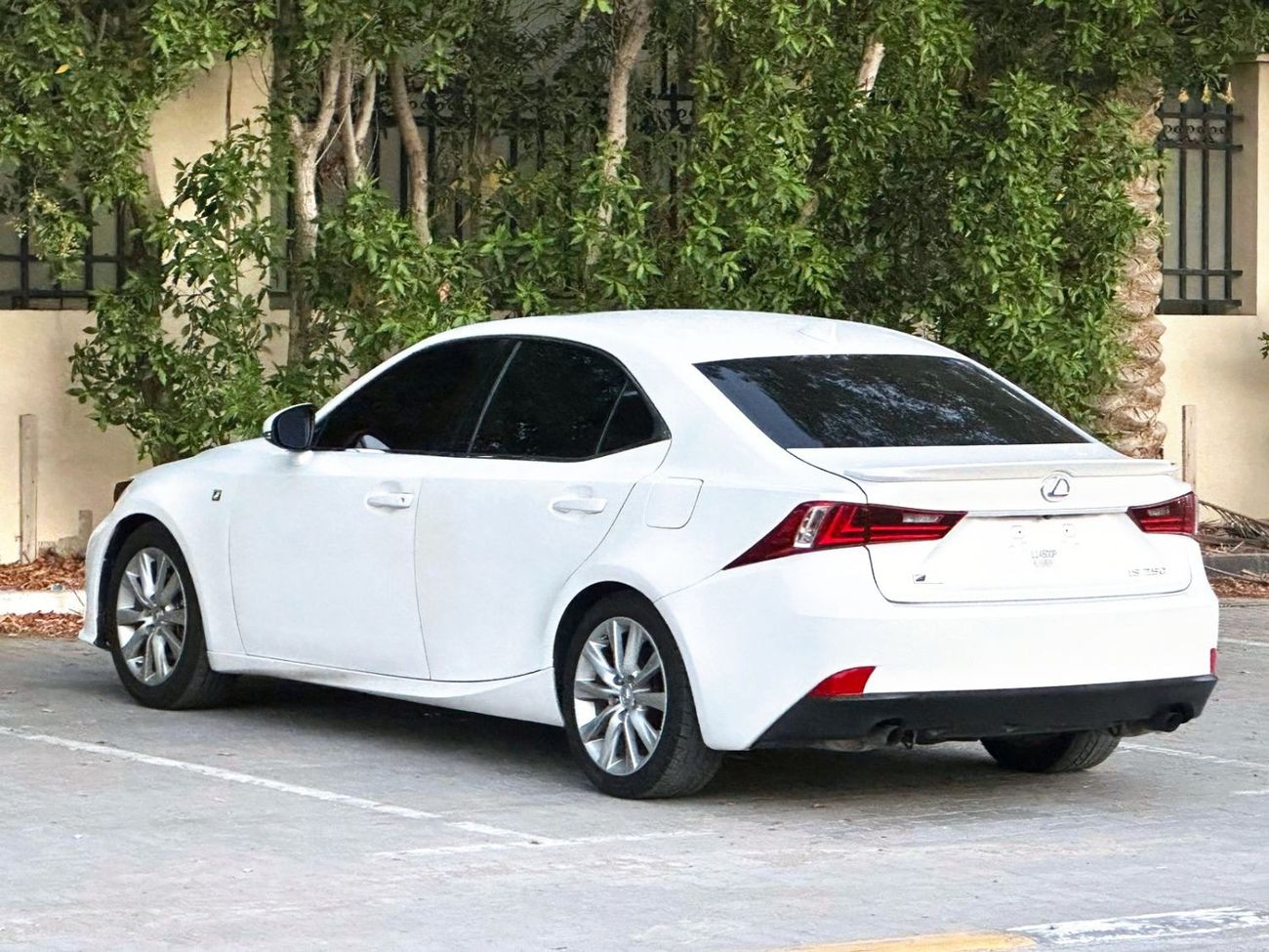 Lexus IS250 F Sport LEXUS IS F 250  PRICE: 41,000 DIRHAMS  MILEAGE : 139,000 km  American specifications  6 cyli