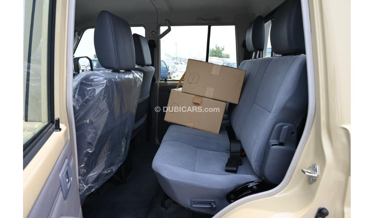 Toyota Land Cruiser Pick Up Double Cab V8 4.5L Diesel MT with Front / Rear Diff Lock, Black Wheels, Winch