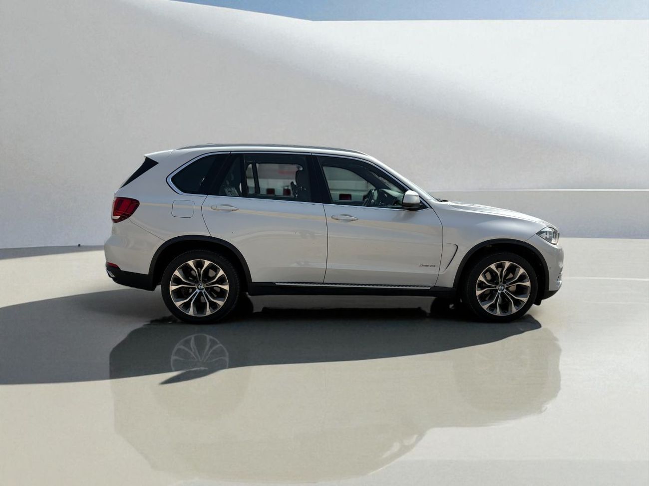 BMW X5 50i Exclusive 4.4L (5 Seater) | 2015 | GCC SPECS | Full Option