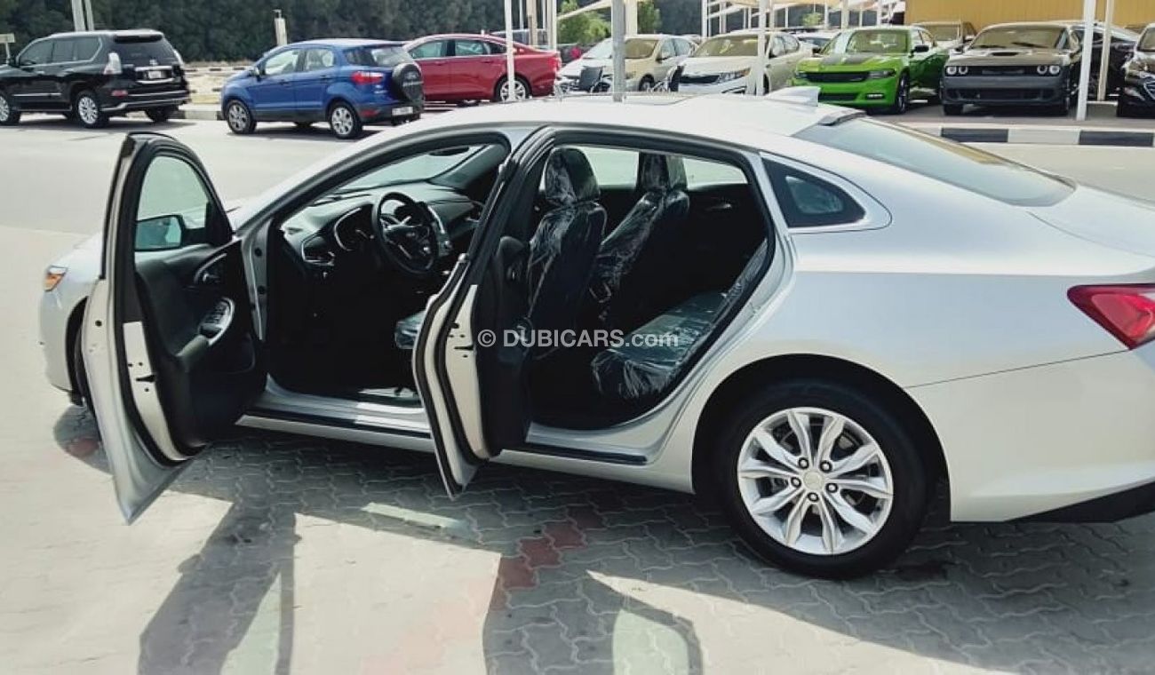 Chevrolet Malibu LT - With Panoramic Sunroof