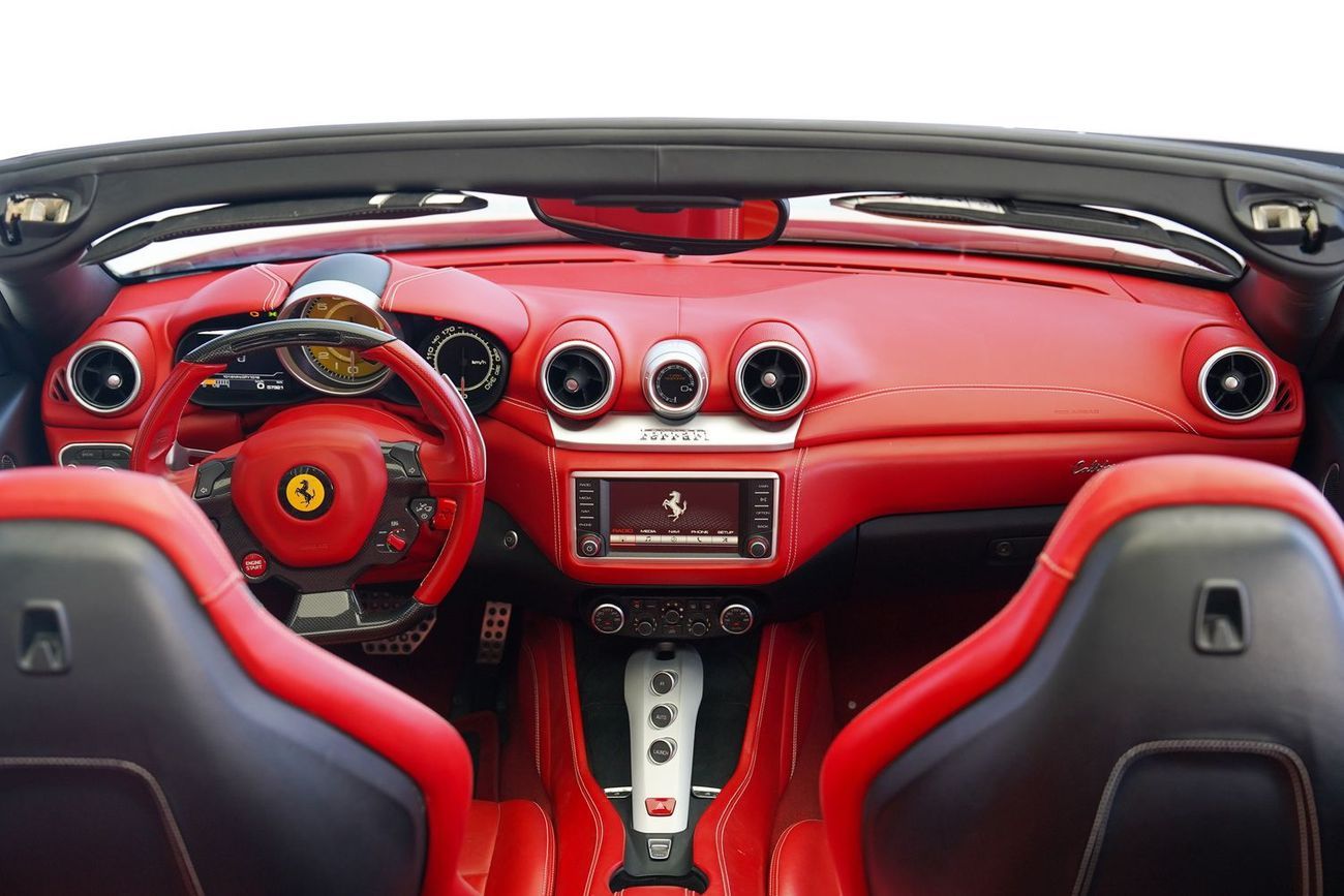 Ferrari California T Std 3.9L (553 HP)