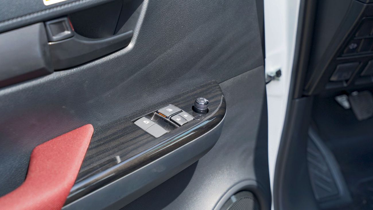 تويوتا هيلوكس 2.4L GLX - 4x4 Manual Transmission | Single Cabin with Bed Liner | D-4D | GCC