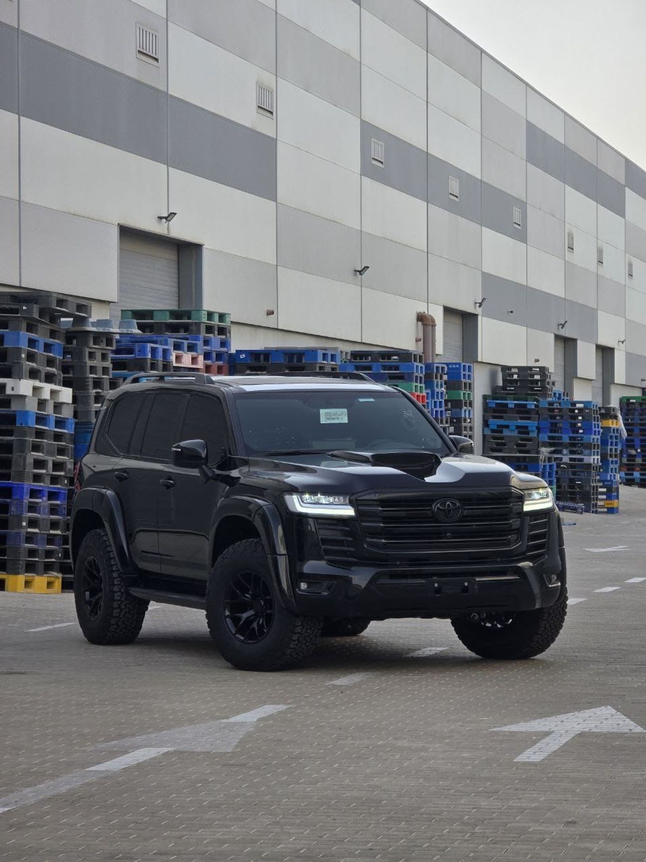 Toyota Land Cruiser VX 3.5L PETROL A/T OFFROAD EDITION WITH MBS AUTOBIOGRAPHY VIP  4 SEATS AND ROOF STAR LIGHT