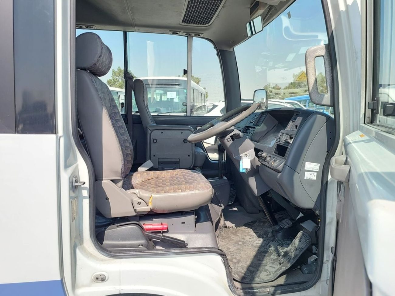 نيسان سيفيليان (RAMADAN OFFER) NISSAN CIVILIAN BUS RHD 2004 MODEL 4.2 L DIESEL AUTOMATIC(PM21861)