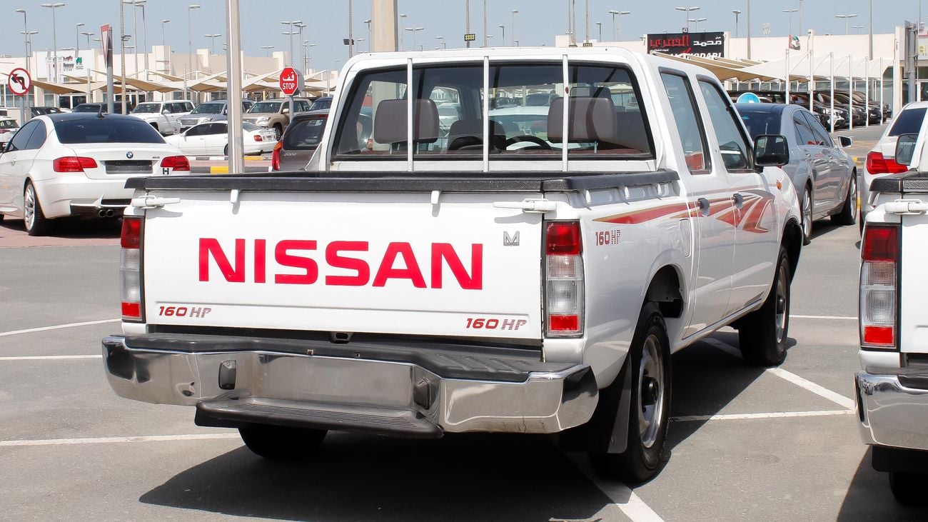 نيسان بيك آب nissan pickup 4x2 Gcc specs, free accident