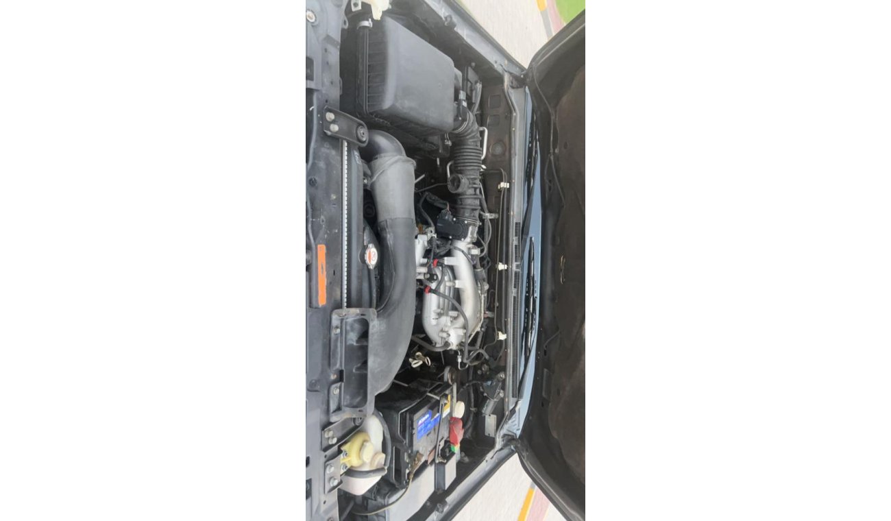 Mitsubishi Pajero Model 2008 Gulf number one leather hatch cruise control alloy wheels in excellent condition