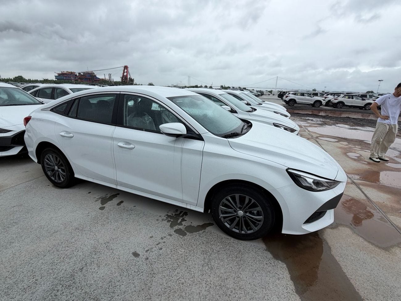أم جي 5 Vehicles in stock at Nansha, China