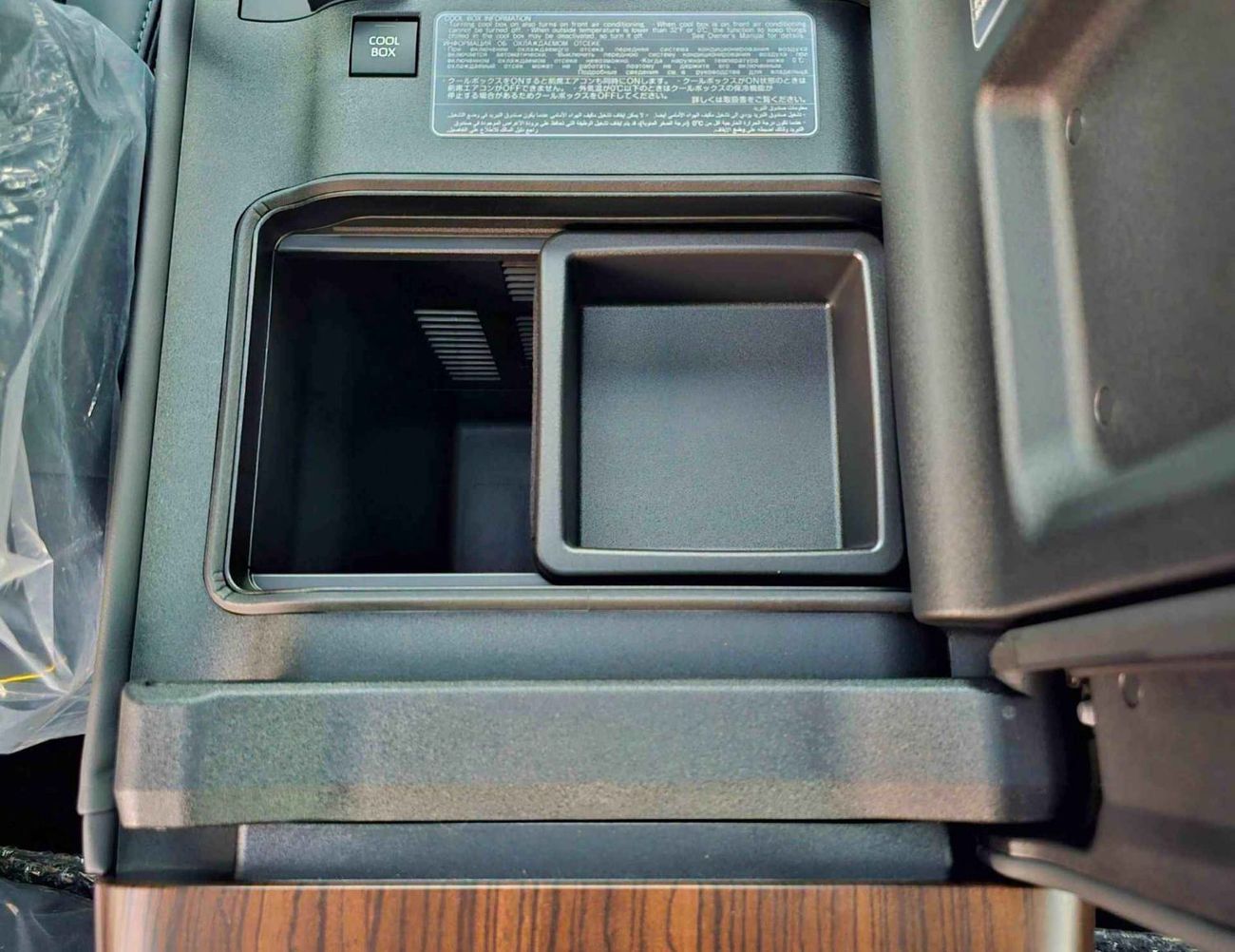 تويوتا لاند كروزر GXR 3.3L DIESEL TWIN TURBO / FULL OPTION / JBL SPEAKERS (CODE # GXR)