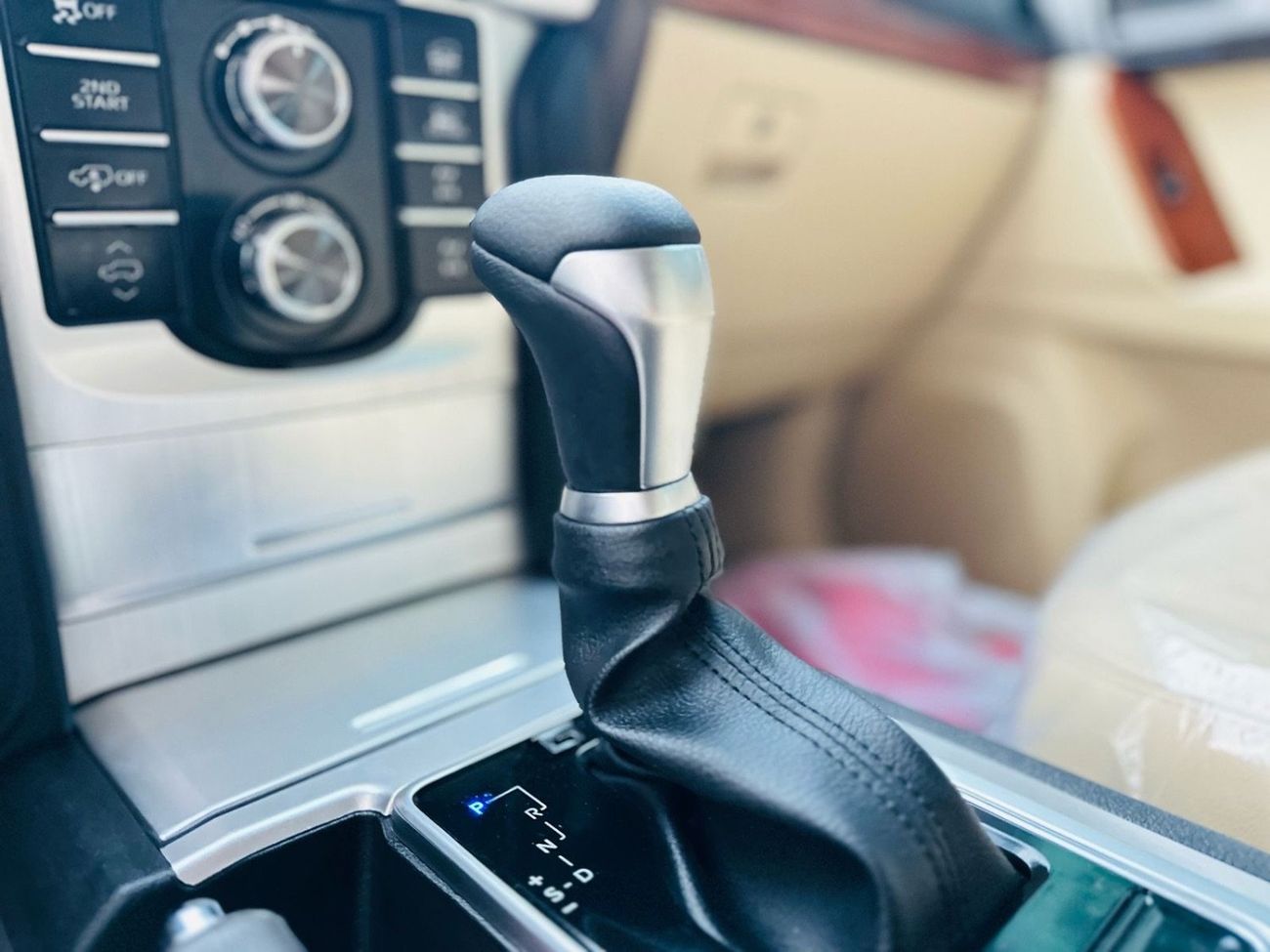 تويوتا برادو TX-L Top 2.7L