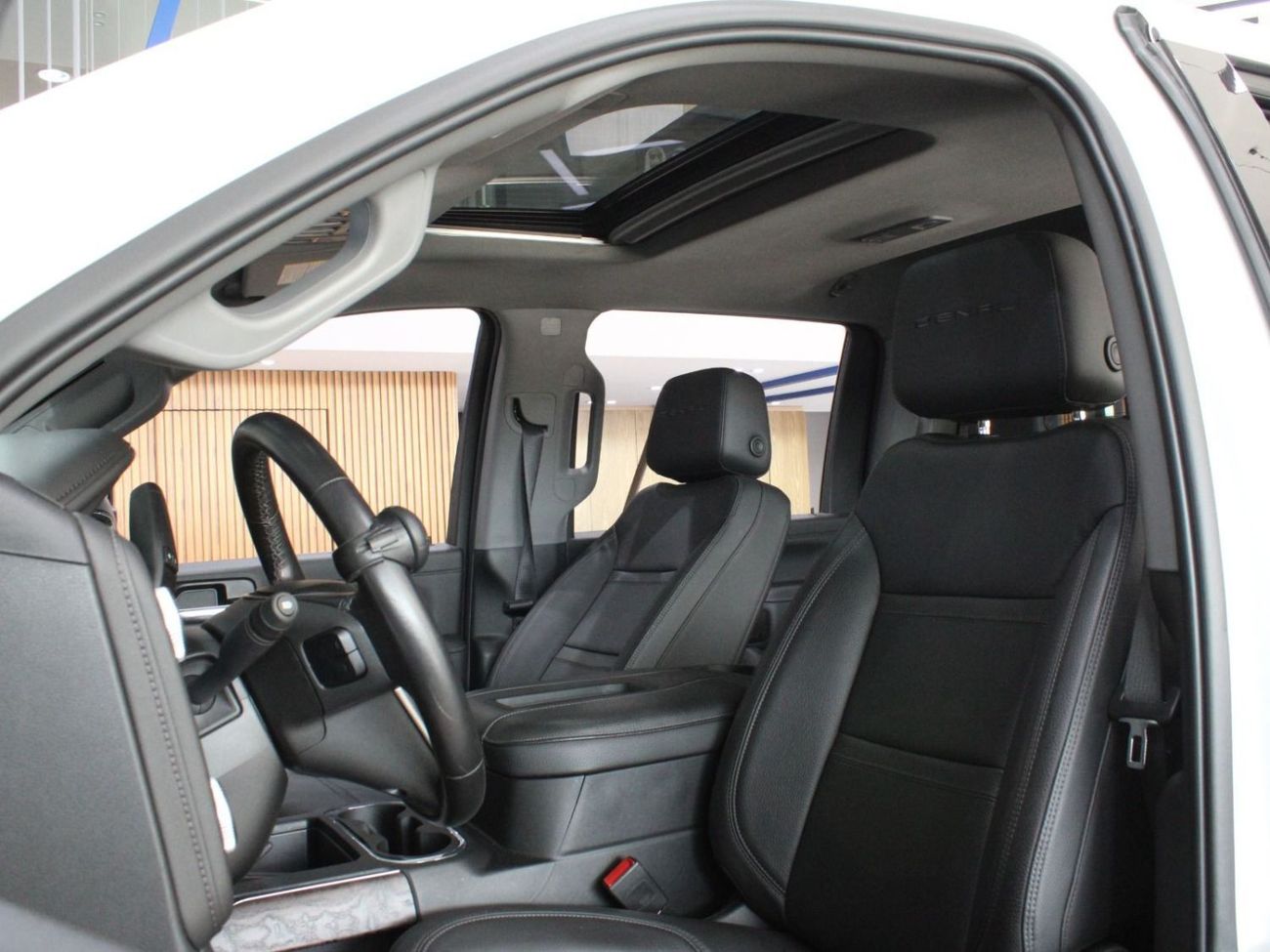 جي أم سي سييرا دينالي