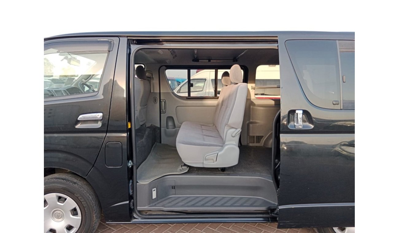 تويوتا هاياس TOYOTA HIACE VAN RIGHT HAND DRIVE (PM1430)