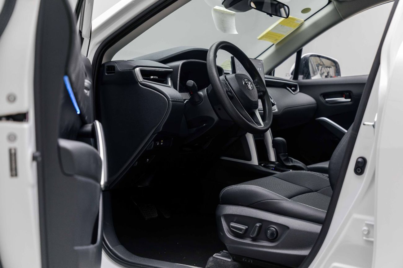 Toyota Frontlander Luxury Edition 2.0L - White Inside Black | Export Only