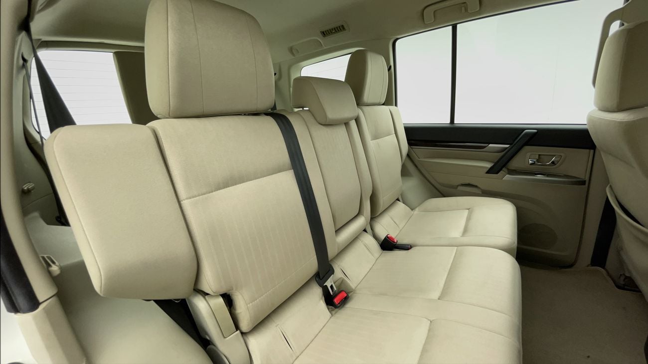 Mitsubishi Pajero GLS MIDLINE 3 | Zero Down Payment | Free Home Test Drive