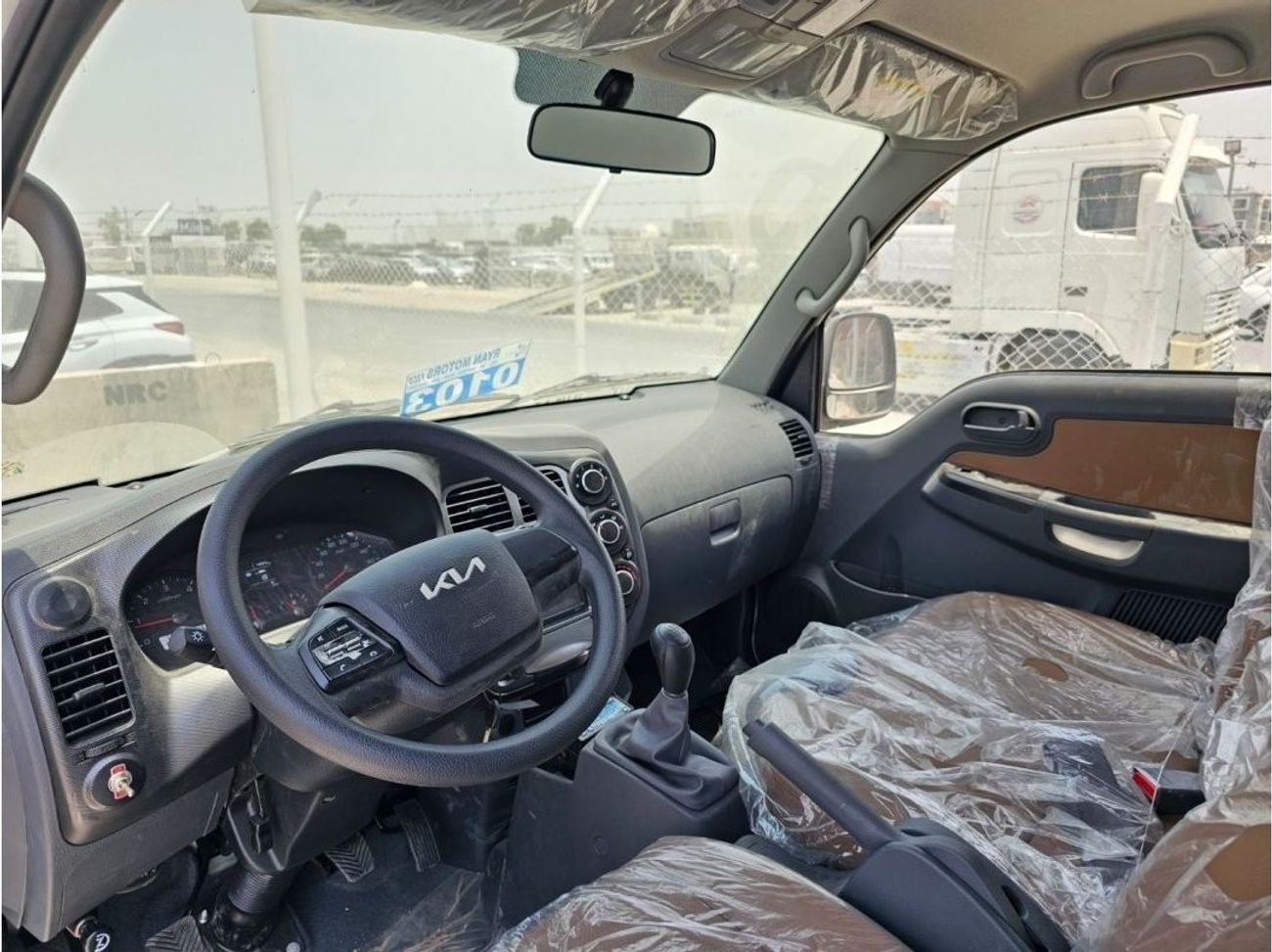 Kia Bongo KIA Bongo K4000 3.0L Turbo Diesel, Pick-up Truck, Dual Compressor -18° to 10° C With Side Door,