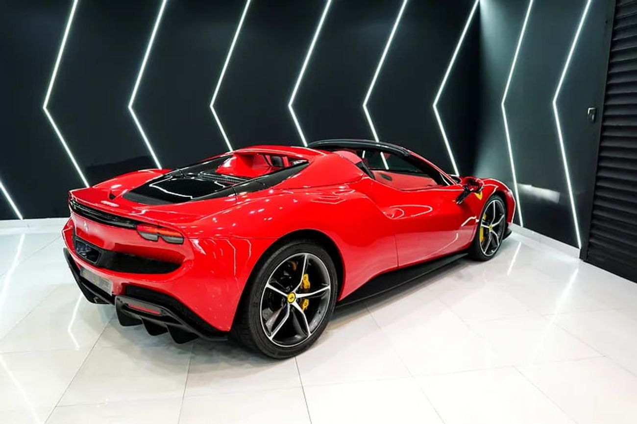 فيراري 296 GTS Daytona Seats, Carbon Interior, Passenger Display, Dealer Warranty + Service!!