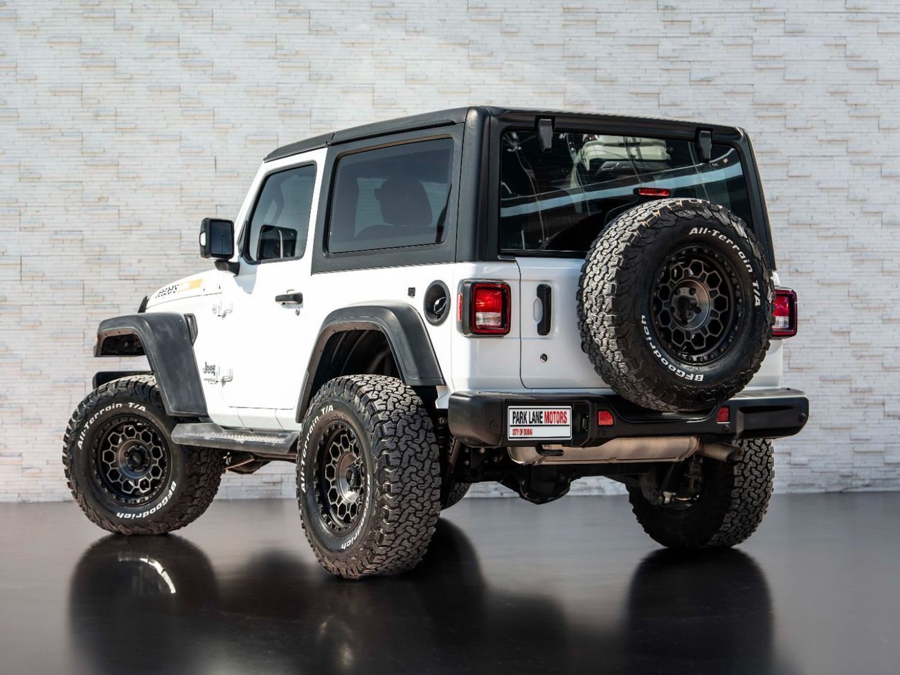 Jeep Wrangler Sport 3.6L A/T (5 Seater)
