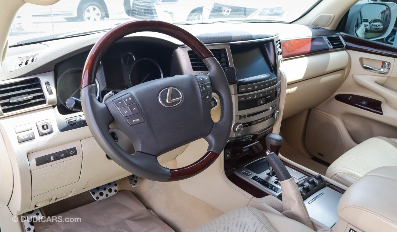 Lexus LX570