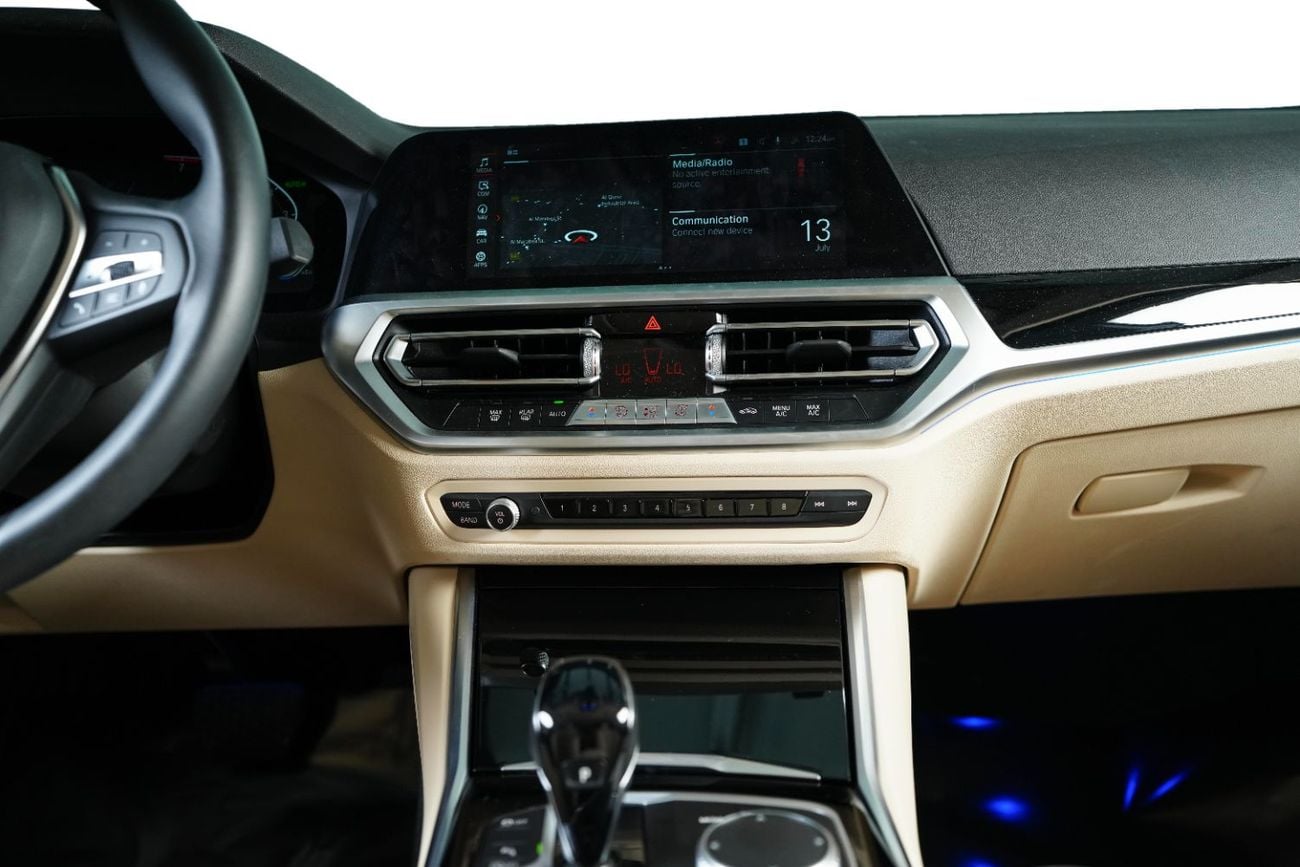 بي أم دبليو 320 Luxury Package-GCC- BMW Warranty & Service Package Until 2027