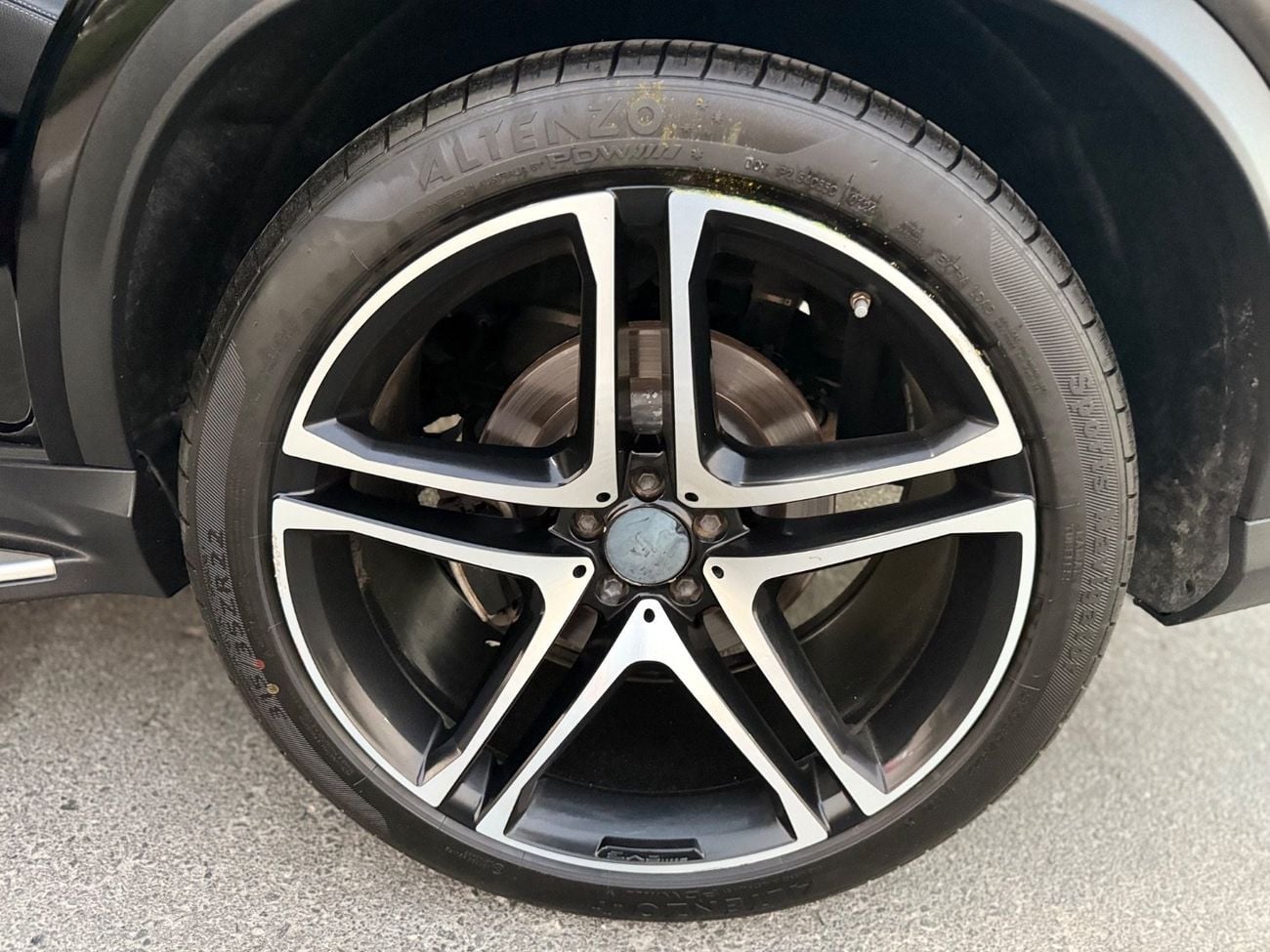 Mercedes Benz GLE43 AMG STD Mercedes Benz GLE 43 AMG Coupe 3.0L