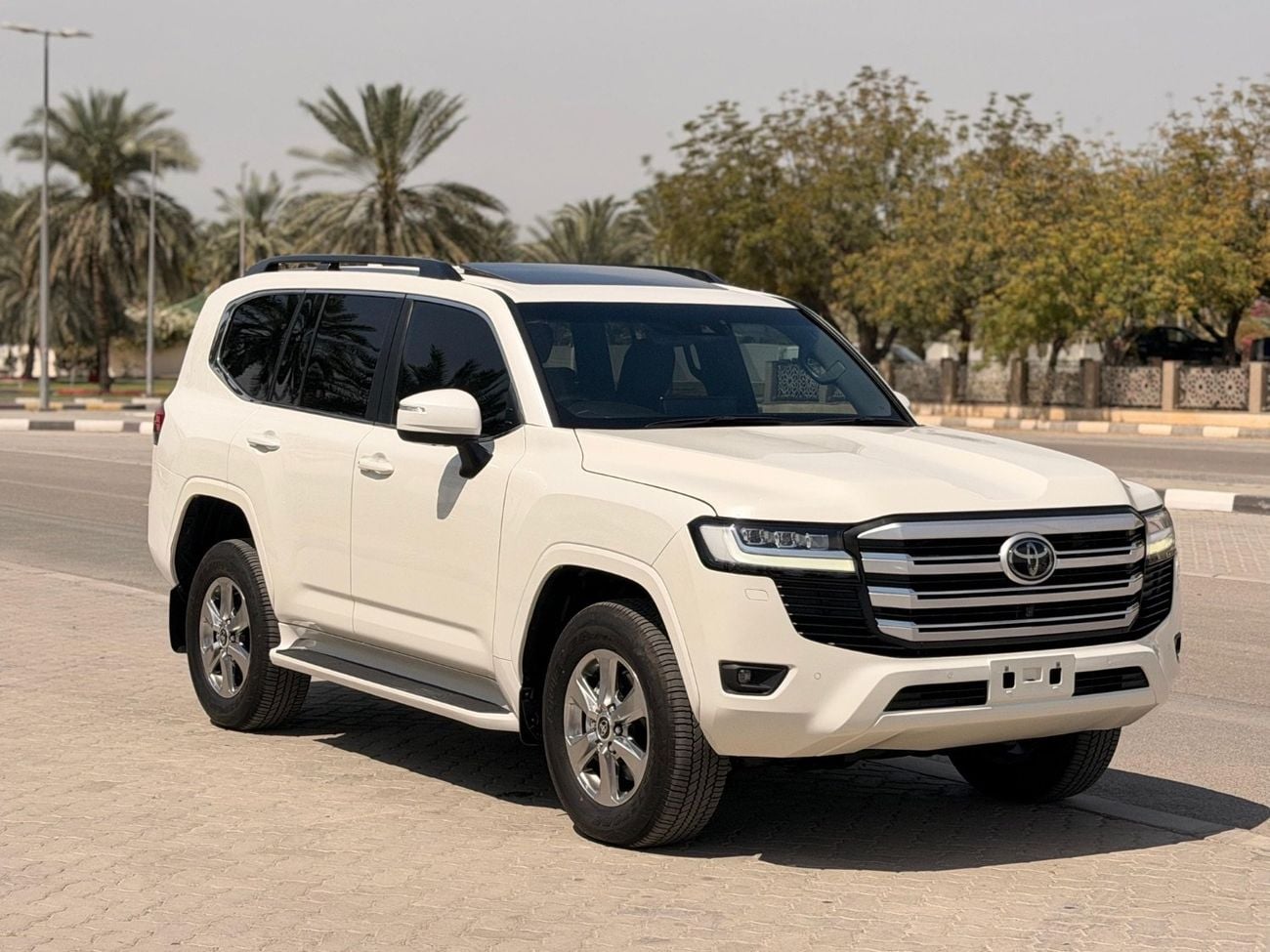 تويوتا لاند كروزر VX 3.3L