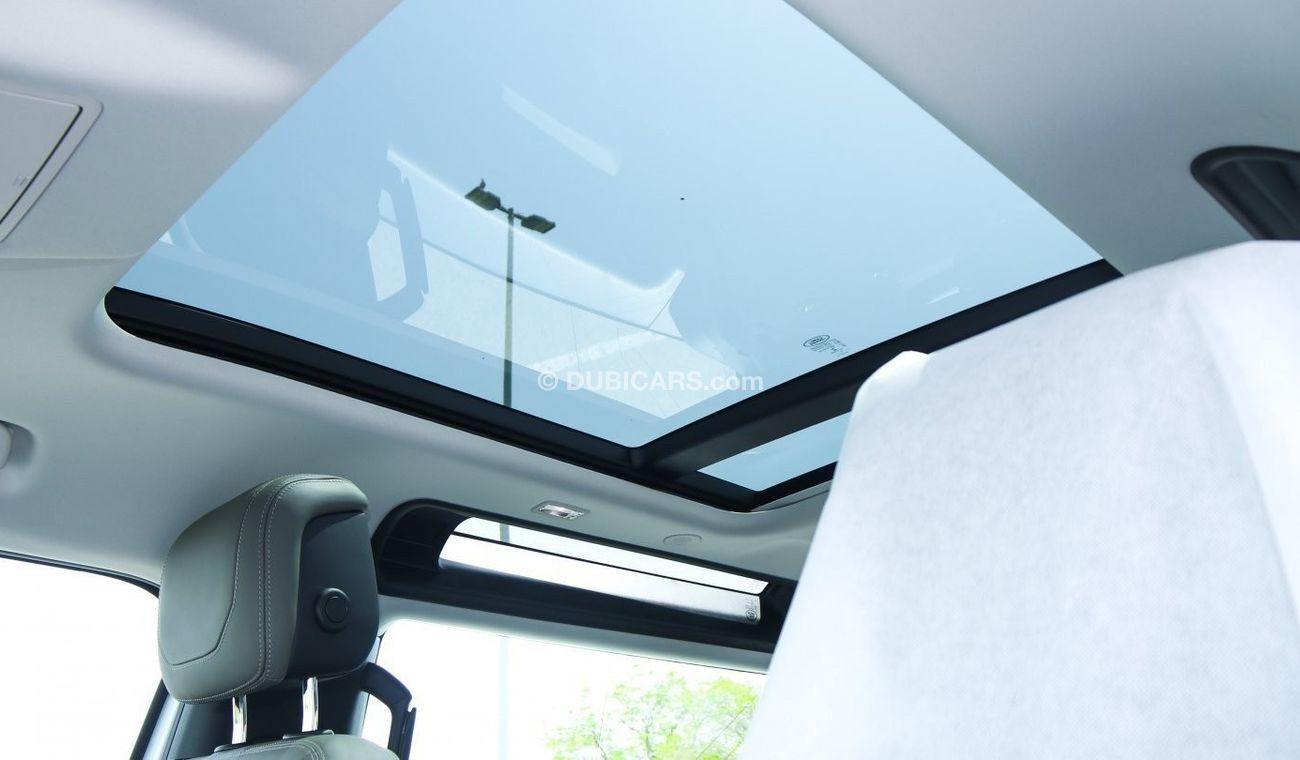 Land Rover Defender 90 HSE P400 V6 GCC Black Pack