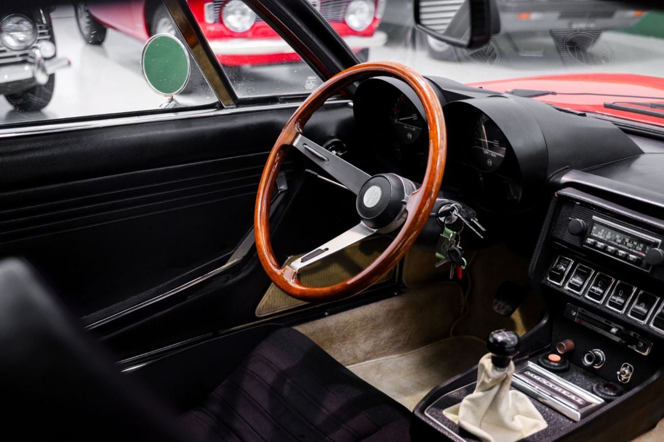 Alfa Romeo Montreal STANDARD