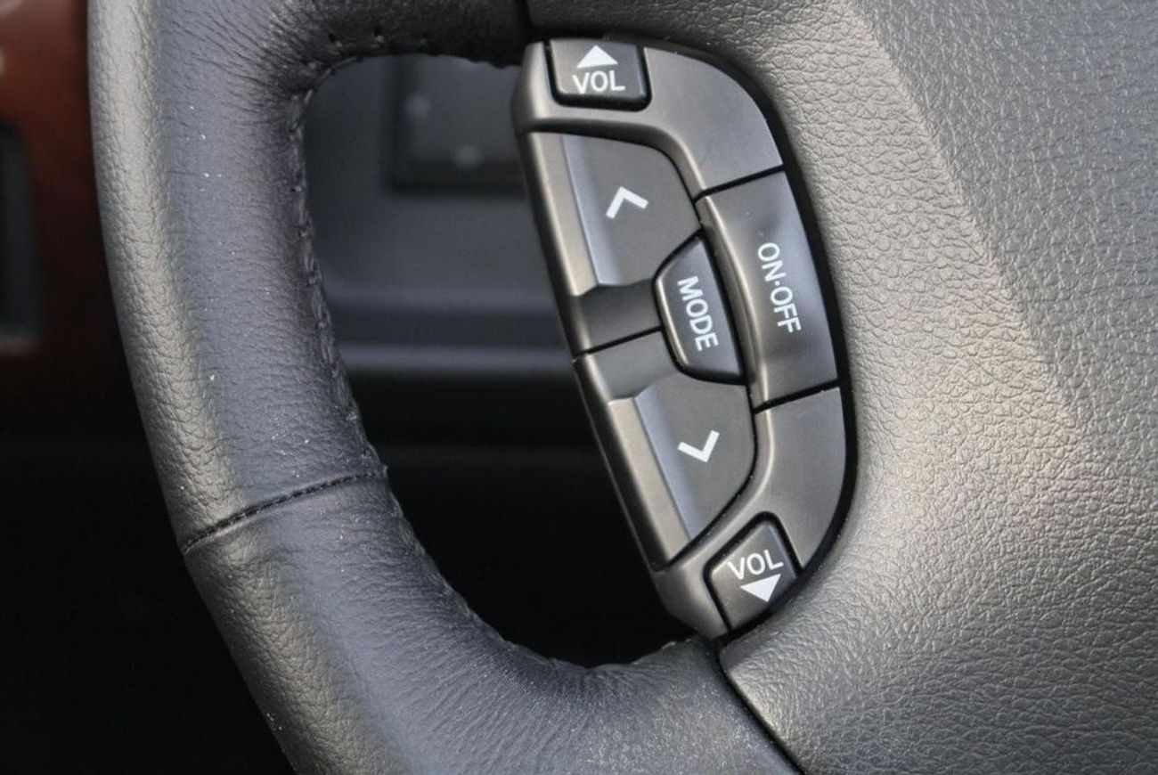 نيسان باترول سفاري NISSAN PATROL Y61 4.8L PETROL 4WD GRX AUTO