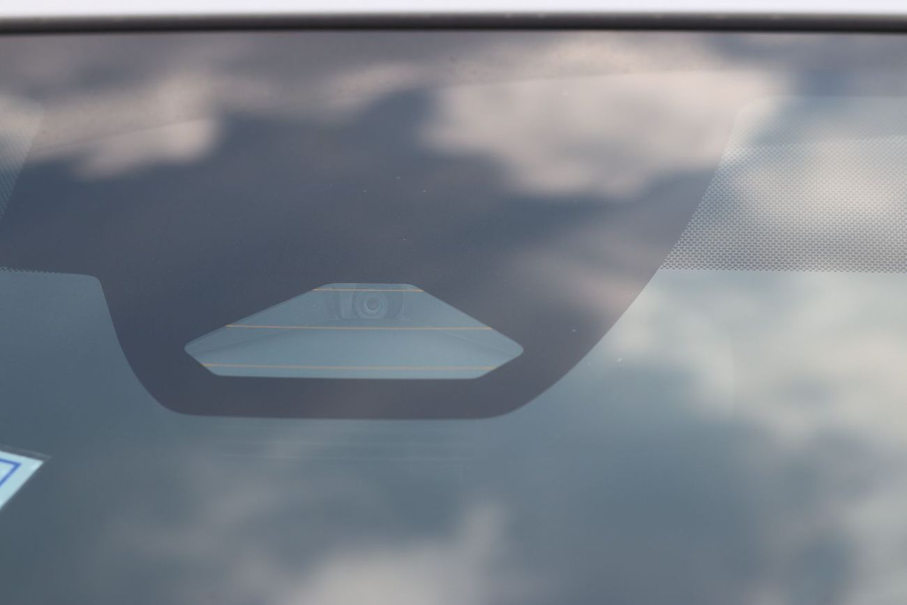 تويوتا كورولا كروس 2.0L HYBRID FACELIFT , LEATHER SEAT, ELECTRIC BACK DOOR MODEL 2025